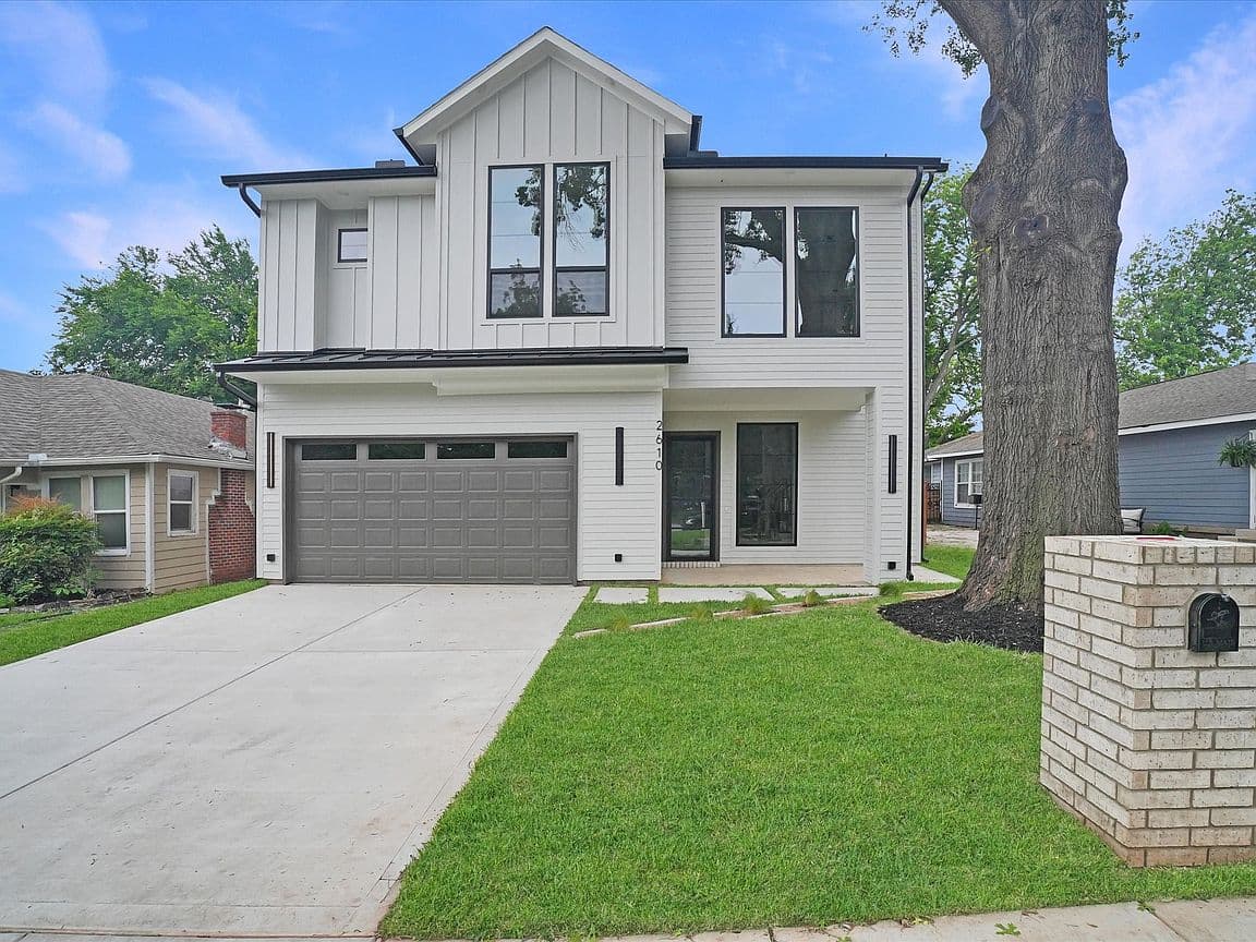 Primary listing photo