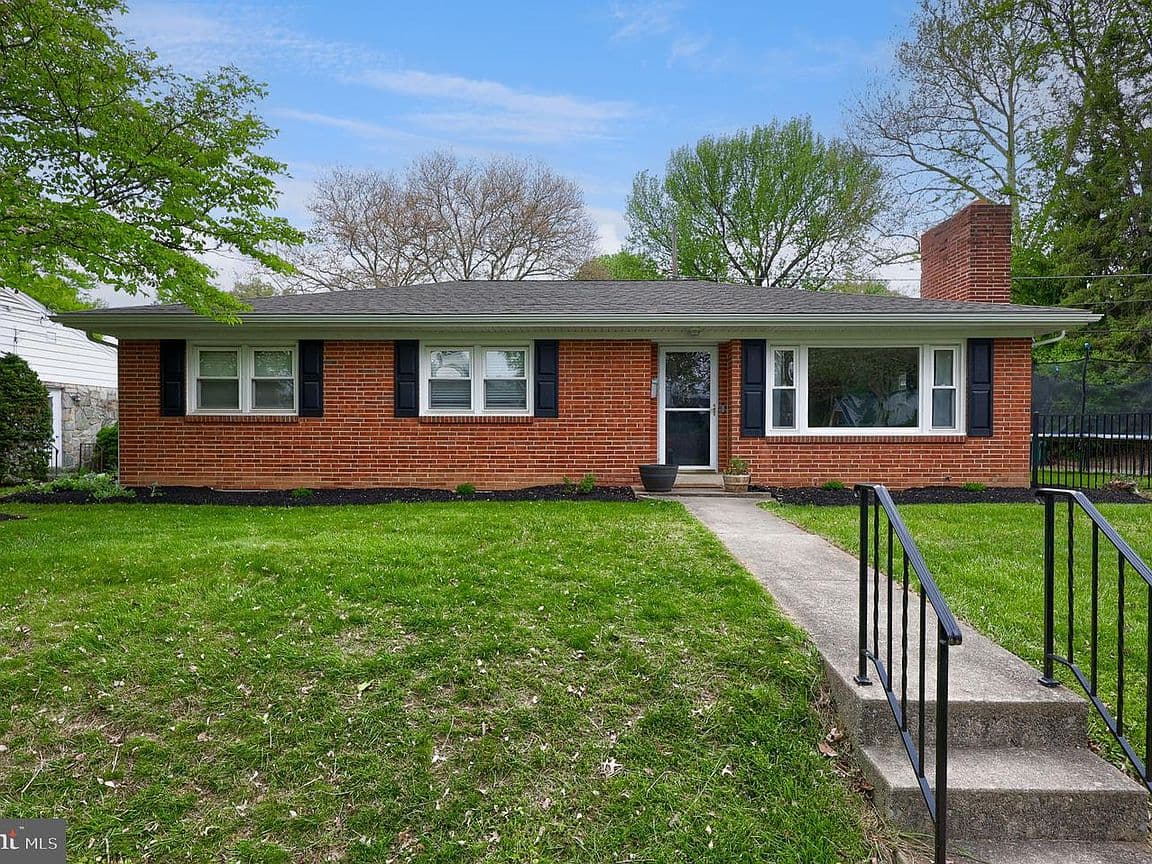 Primary listing photo