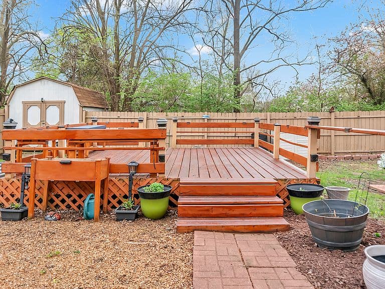 Listing photo 2