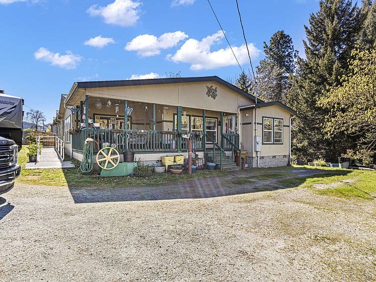 Listing photo 2