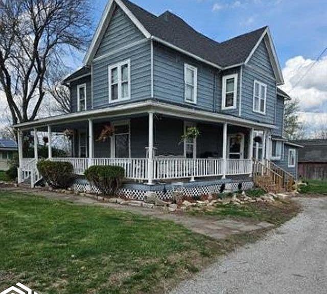 Listing photo 2