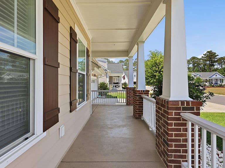 Listing photo 4
