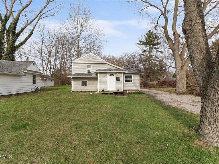 Listing photo 4
