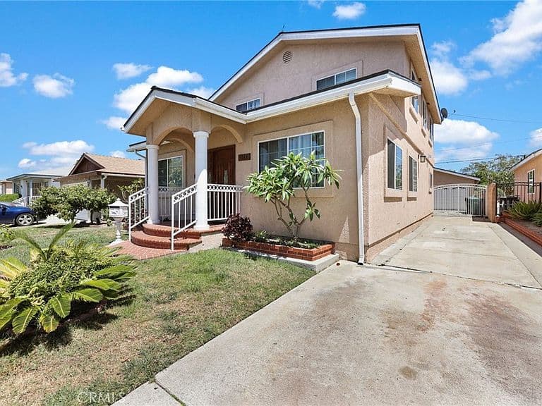 Listing photo 4
