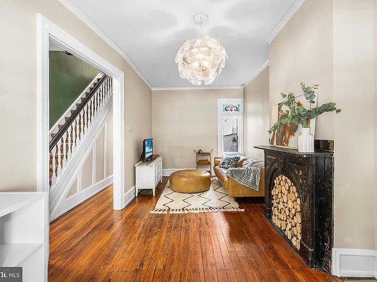 Listing photo 5