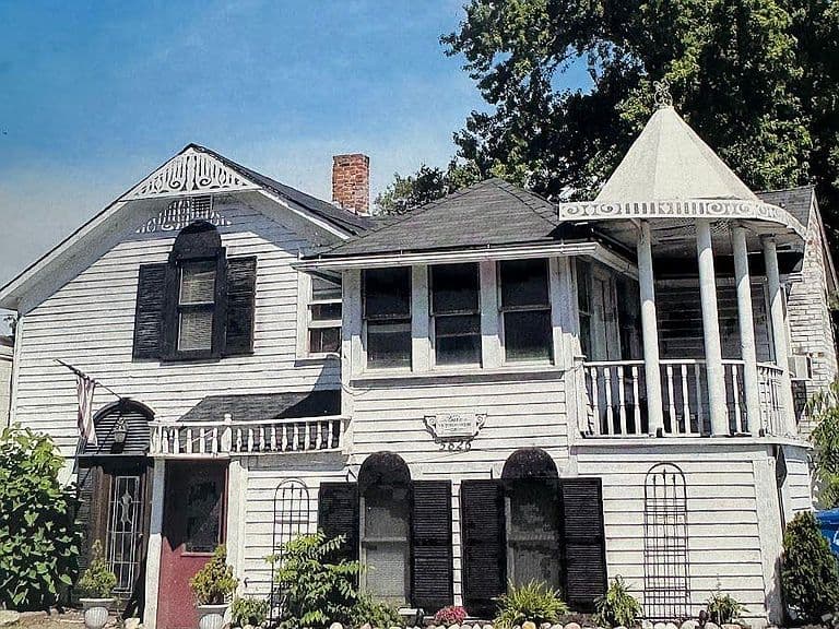 Listing photo