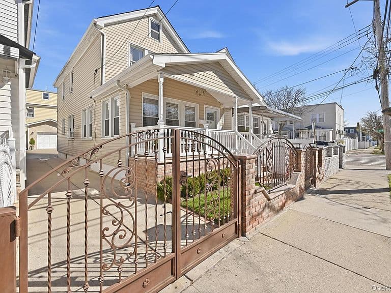 Listing photo 4