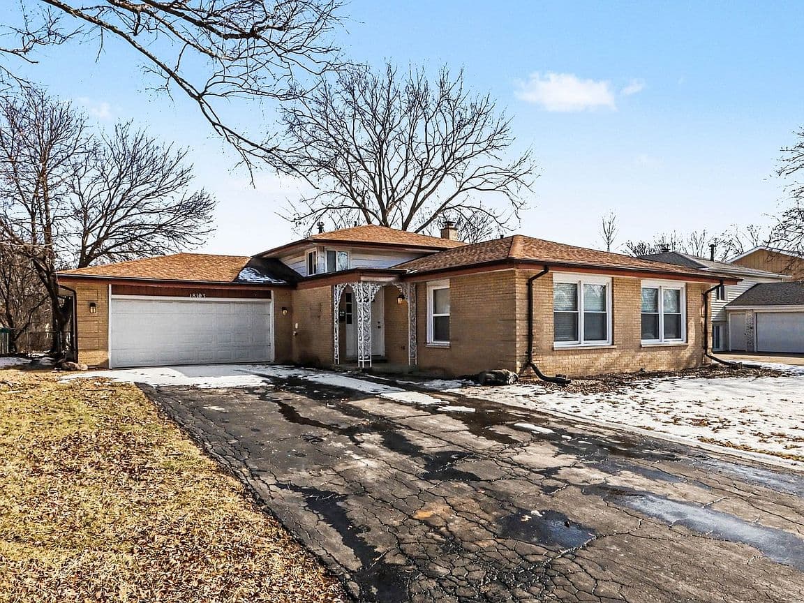 Primary listing photo