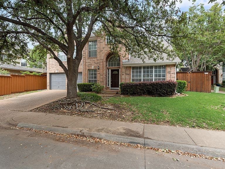 Listing photo 2