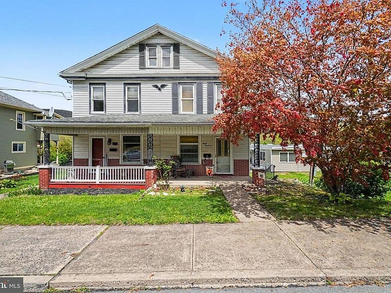 Listing photo 2