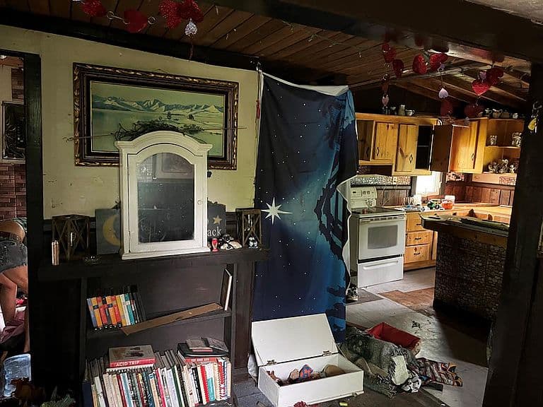 Listing photo 2