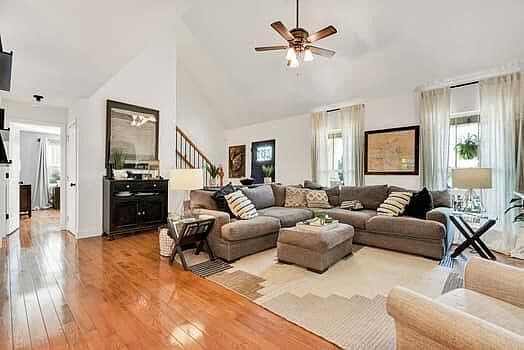 Listing photo 5