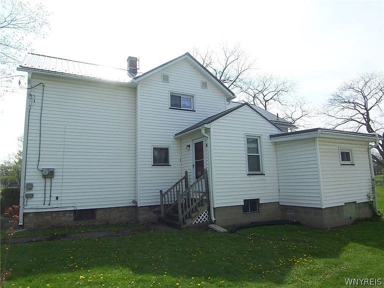 Listing photo 3