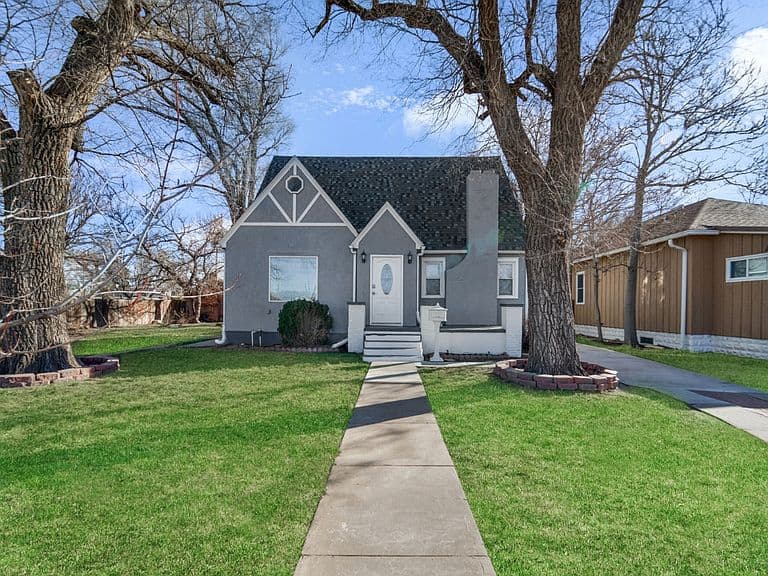 Listing photo 2