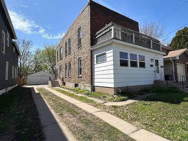 Listing photo 3