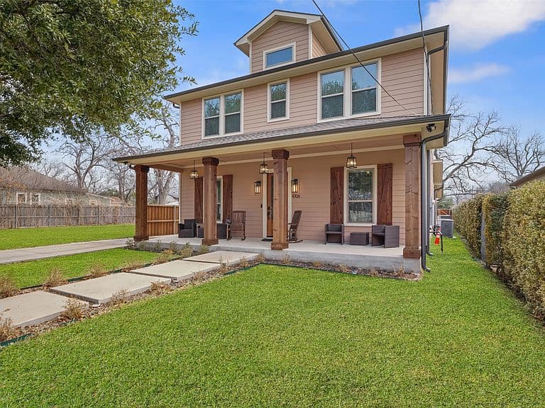 Listing photo 3