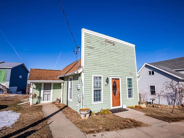 Listing photo 3