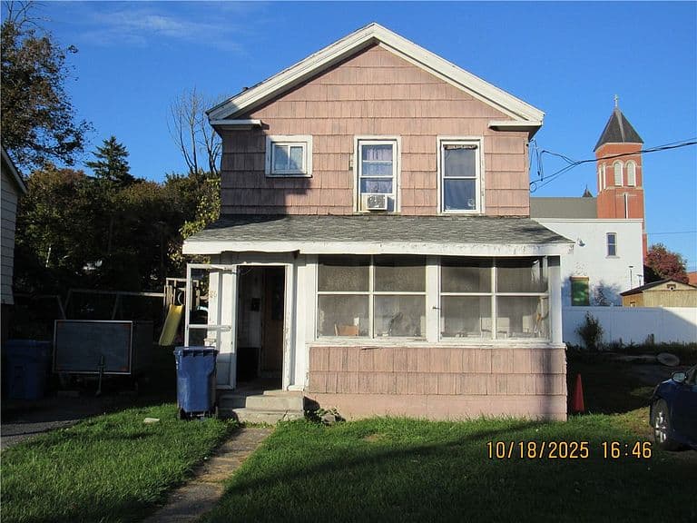 Listing photo