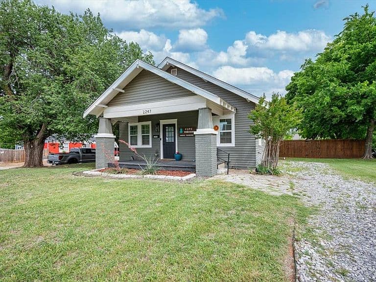Listing photo 4