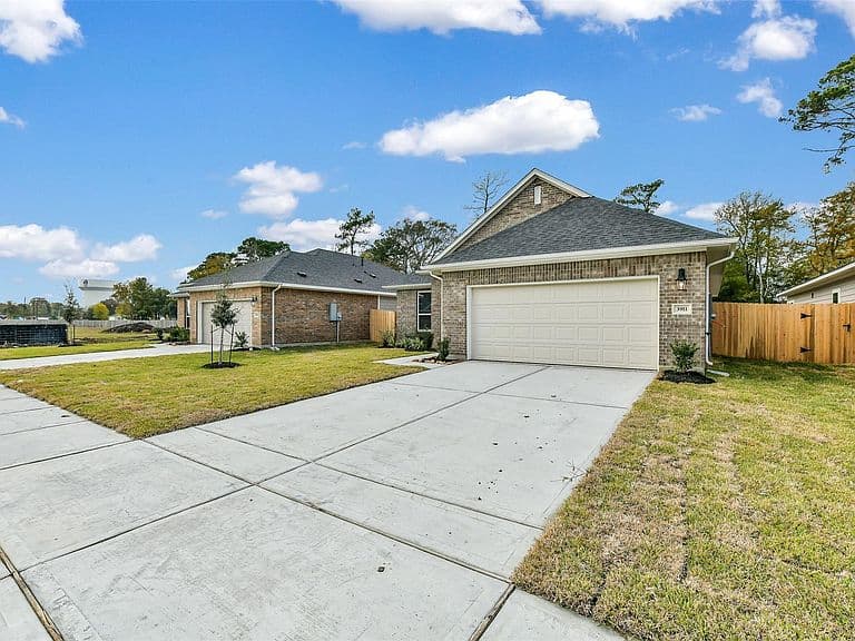 Listing photo 4