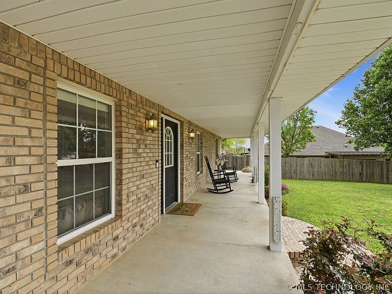 Listing photo 4