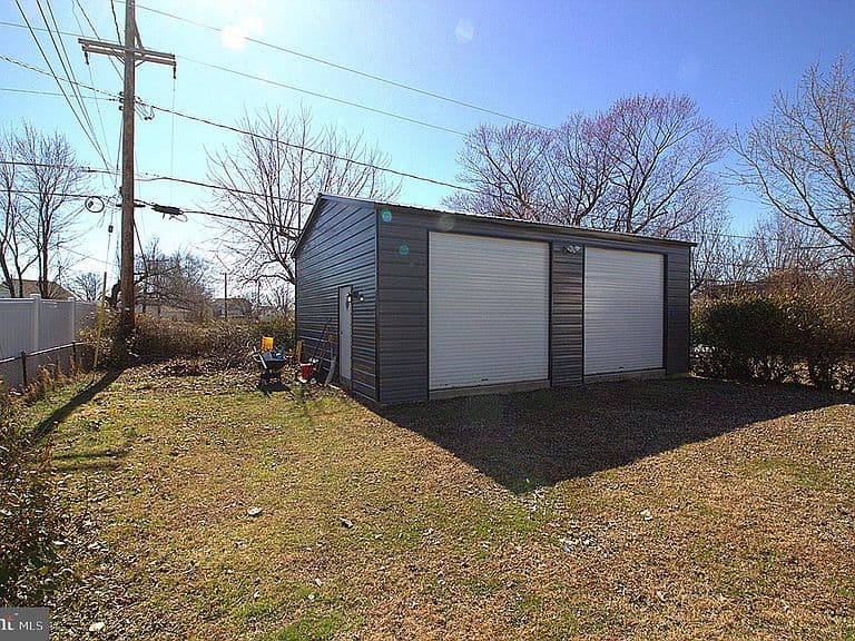 Listing photo 5