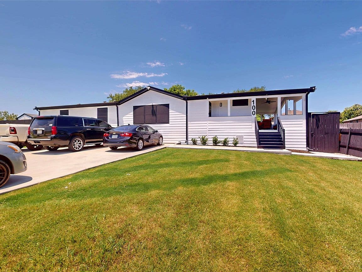Primary listing photo