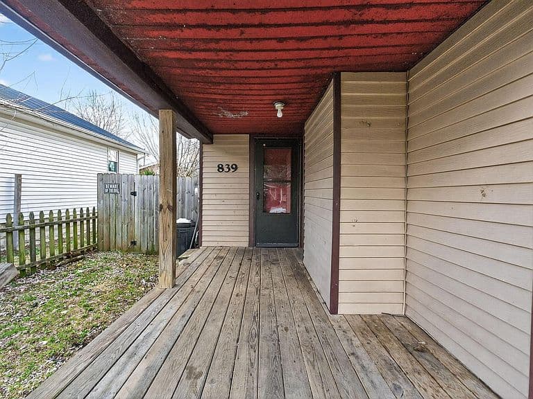 Listing photo 4