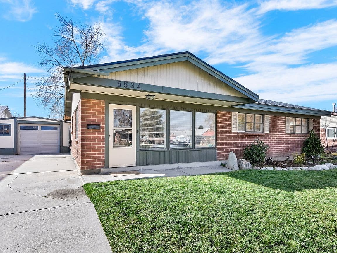 Primary listing photo