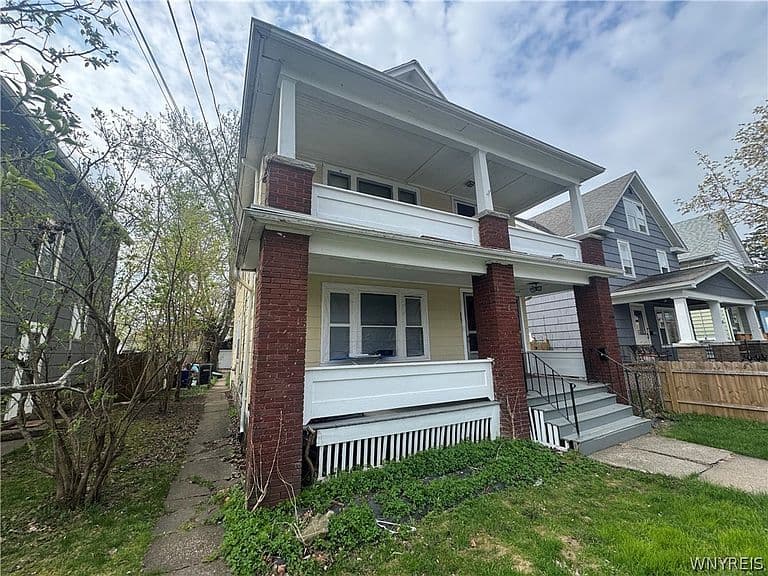 Listing photo 3