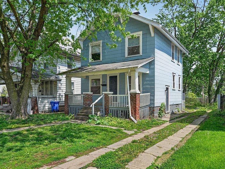 Listing photo 4