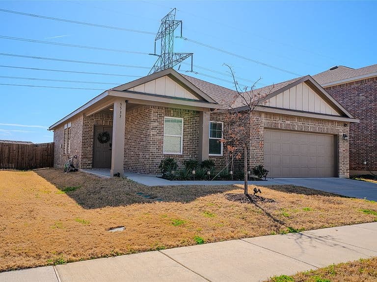 Listing photo 3