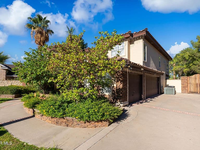 Listing photo 4
