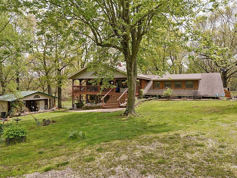 Listing photo 4