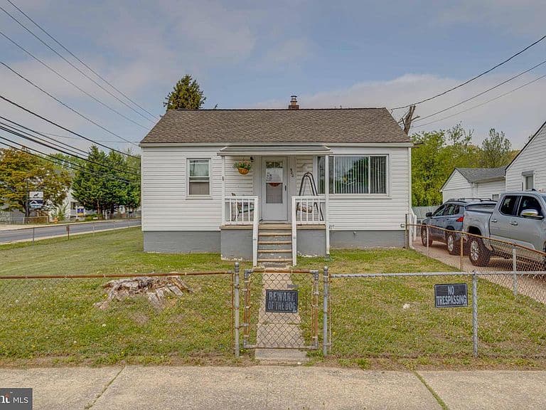 Listing photo 3