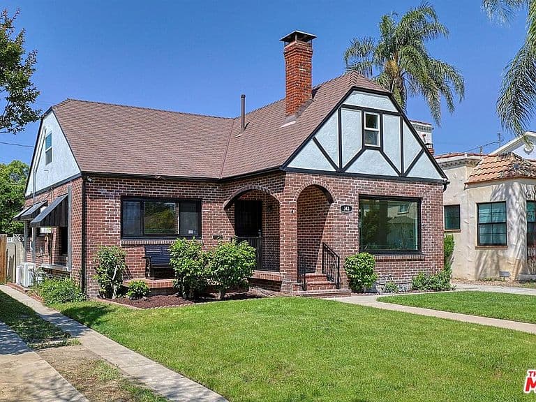 Listing photo 3