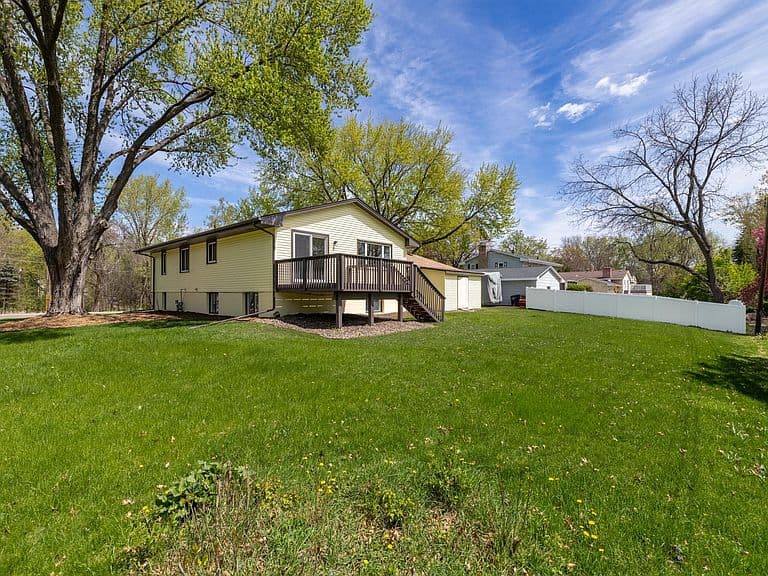 Listing photo 4