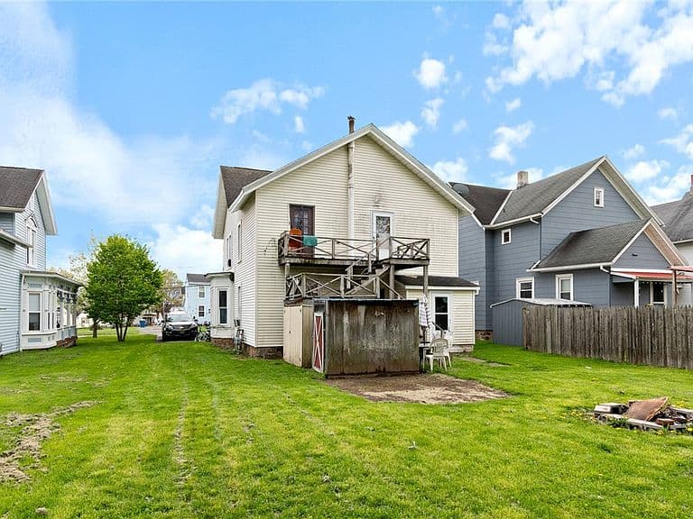 Listing photo 4
