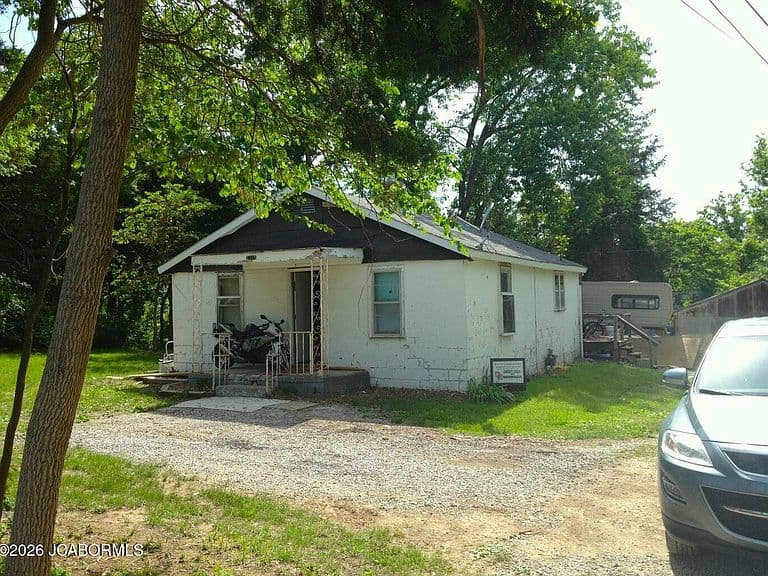 Listing photo 4