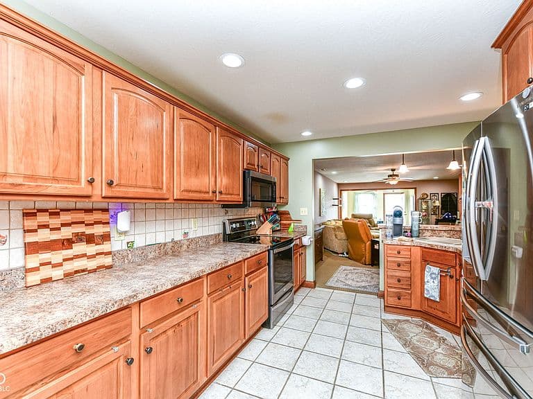 Listing photo 4