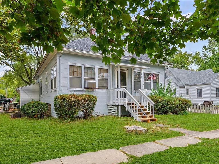 Listing photo 3