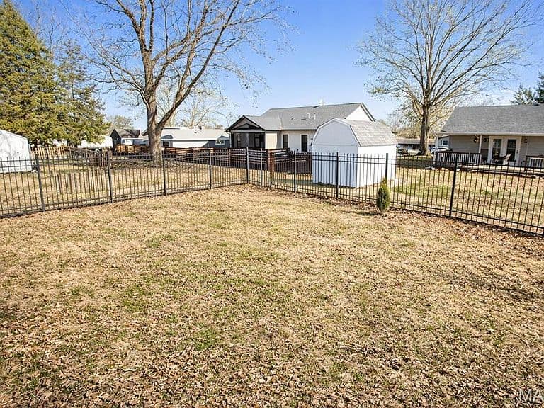 Listing photo 4
