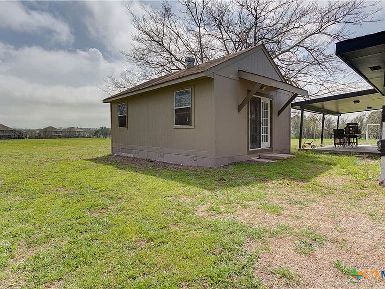 Listing photo 4