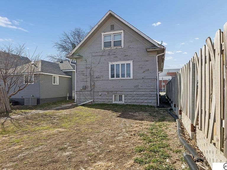 Listing photo 5