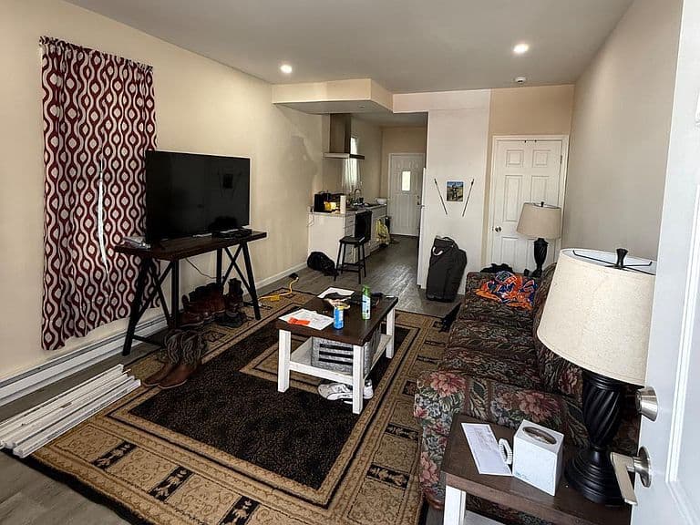 Listing photo 3