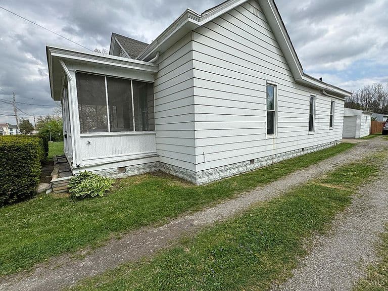 Listing photo 4