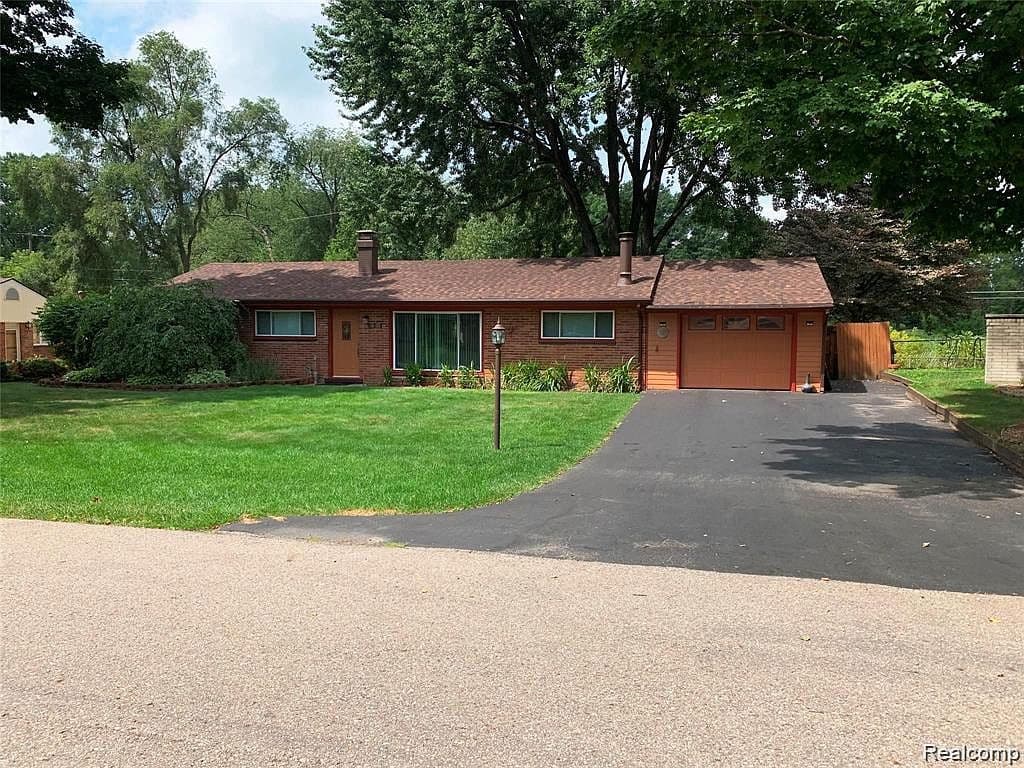 Primary listing photo