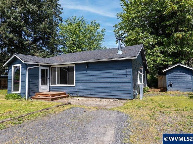 Listing photo 2