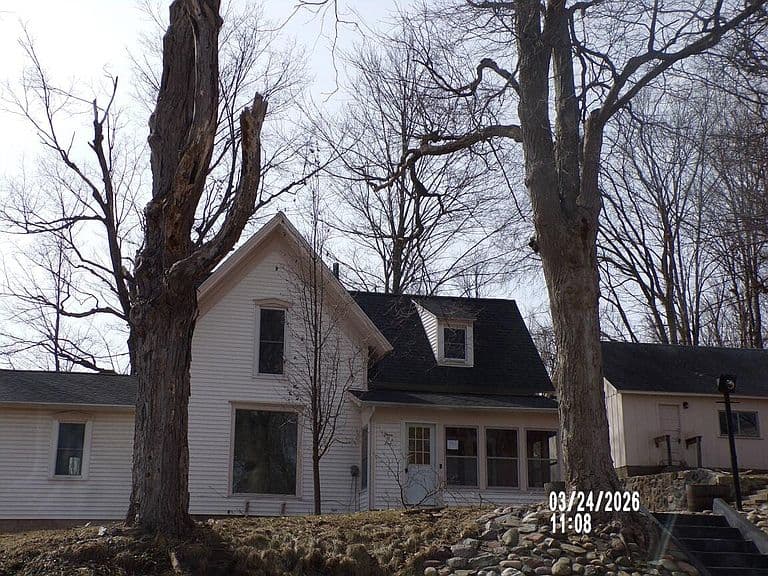 Listing photo
