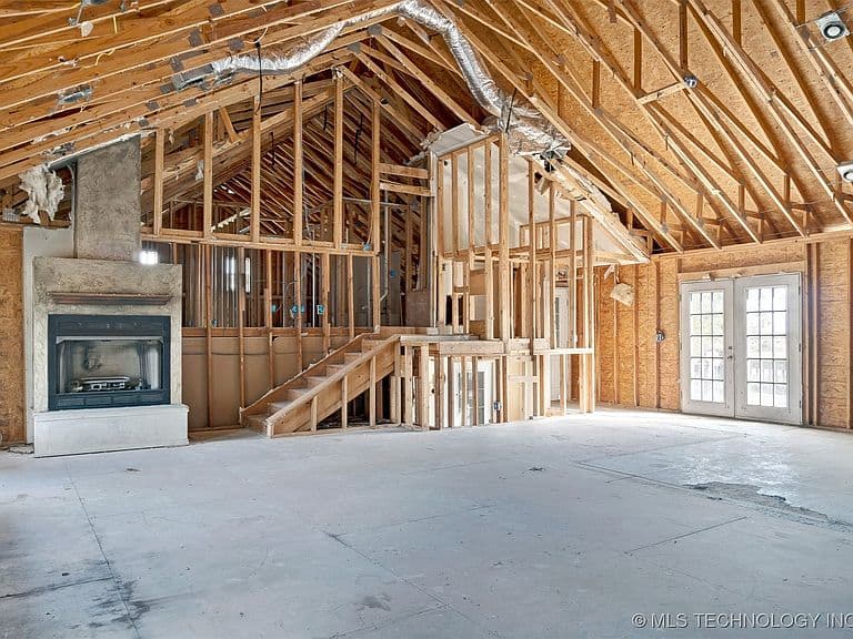 Listing photo 5